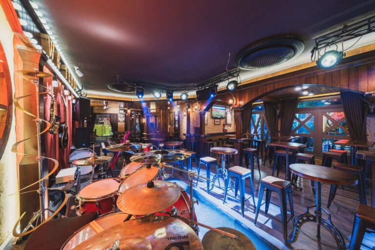 The Acoustic Bar – Nights Worth Remembering