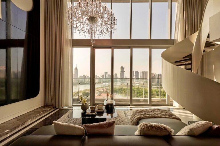 A Duplex Above the Ordinary