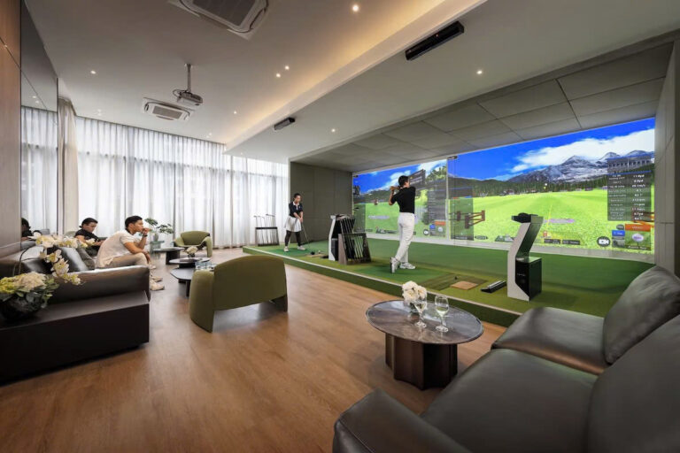 Golf lovers