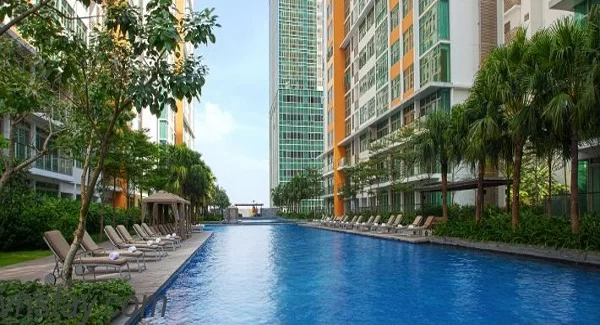 Leisure by the Water