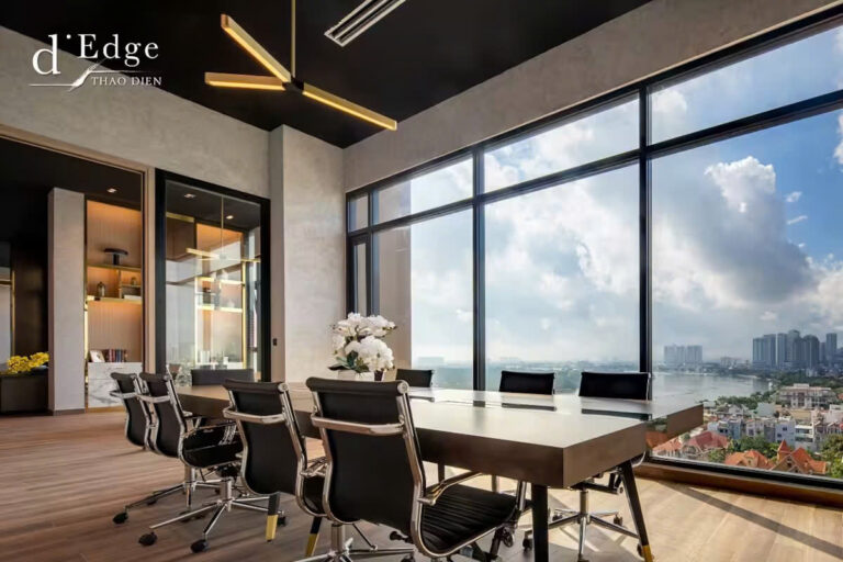 The Business Hub