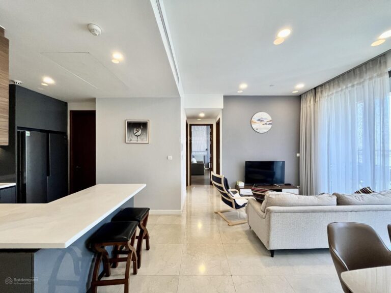 Sunlit Modern Living