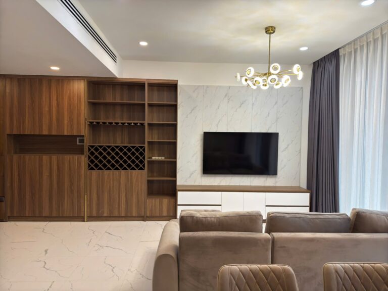 Open-Plan Elegance