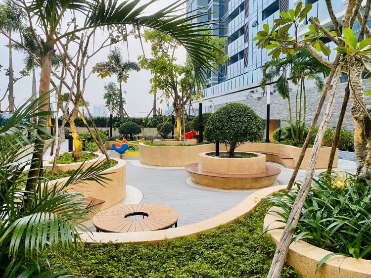 Urban Green Oasis