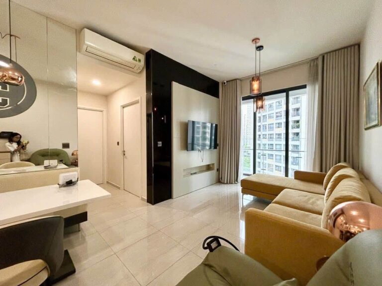 Warm Contemporary Elegance