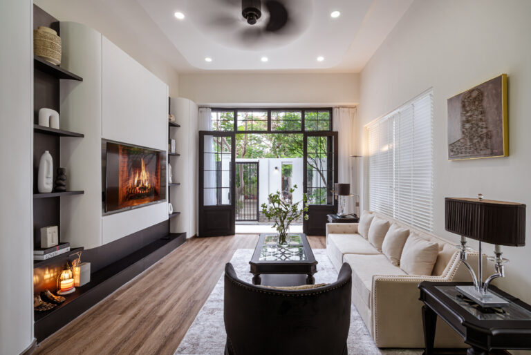 Contemporary Gallery & Oak Tones