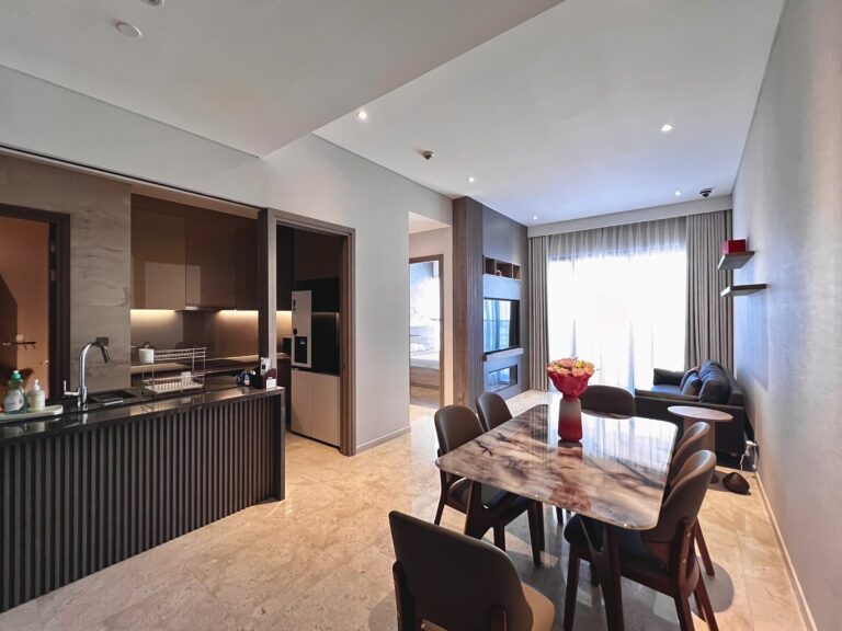 Modern Grandeur