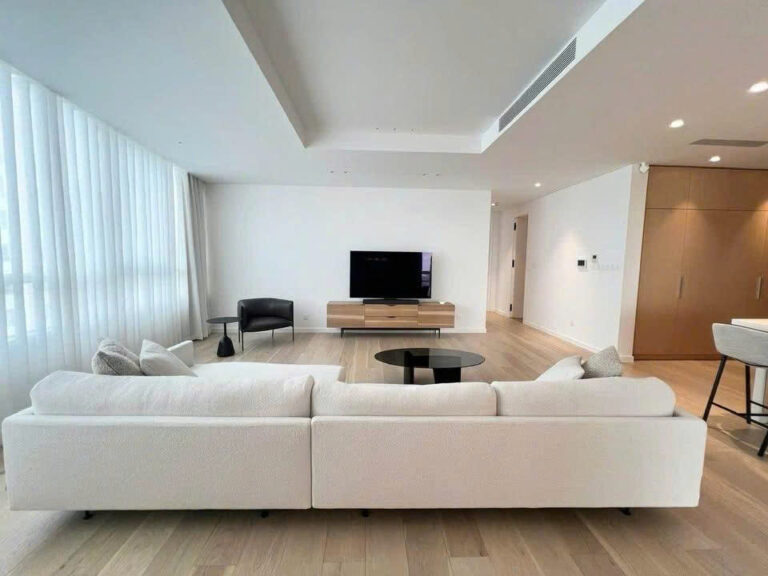 Light Oak Minimal