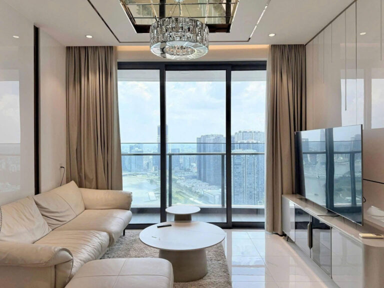 Sleek & Chic